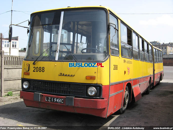 Ikarus 280.26 #2088 [-], 21.05.2007r. Teren zajezdni ul. Kiliskiego. Autobus odstawiony. Foto: Przemysaw Bakaj (c)