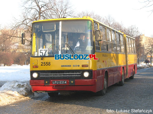 Ikarus 280.70 #2558 na linii [57], w dniu 10.01.2006r. - Plac Niepodlegoci.