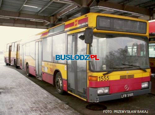 Mercedes Benz O405N2 #1555 i Ikarus #T-20, w dniu 22.02.2006r. - kracwka Janw.