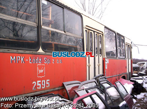 Ikarus 280.26 #2595, w dniu 26.11.2005r., pod Strykowem. Foto: Przemysaw Bakaj