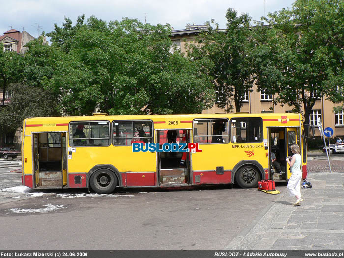 Jelcz M11 #2005 [-], 24.06.2006r. Plac Dbrowskiego. Foto: ukasz Mizerski (c)