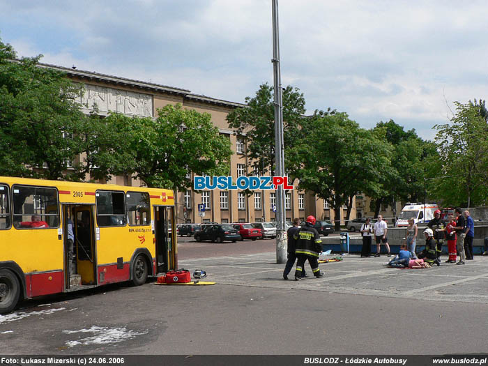 Jelcz M11 #2005 [-], 24.06.2006r. Plac Dbrowskiego. Foto: ukasz Mizerski (c)