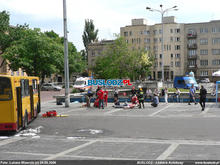 Jelcz M11 #2005 [-], 24.06.2006r. Plac Dbrowskiego. Foto: ukasz Mizerski (c)