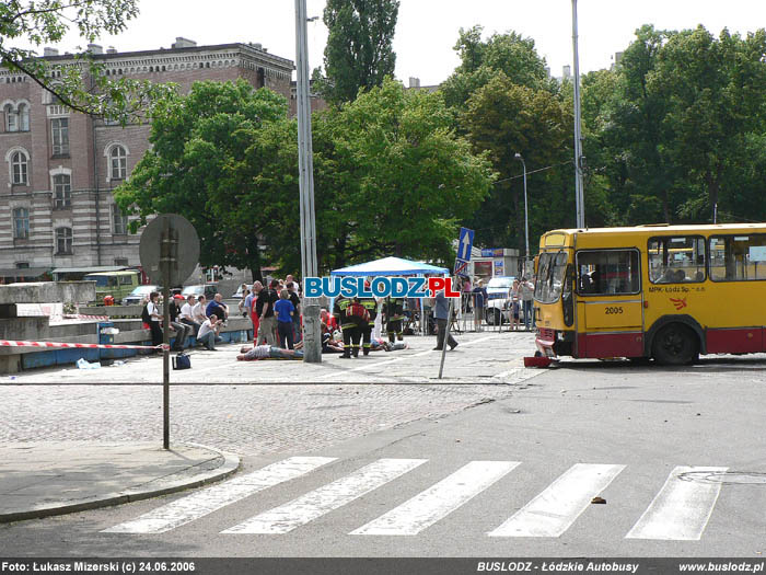 Jelcz M11 #2005 [-], 24.06.2006r. Plac Dbrowskiego. Foto: ukasz Mizerski (c)