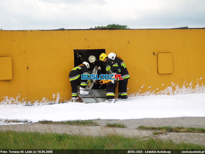 Jelcz M11 #2920, 18.06.2005r. Lotnisko Lublinek. Foto: Tomasz W. d (c)