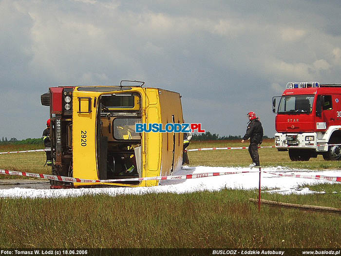 Jelcz M11 #2920, 18.06.2005r. Lotnisko Lublinek. Foto: Tomasz W. d (c)