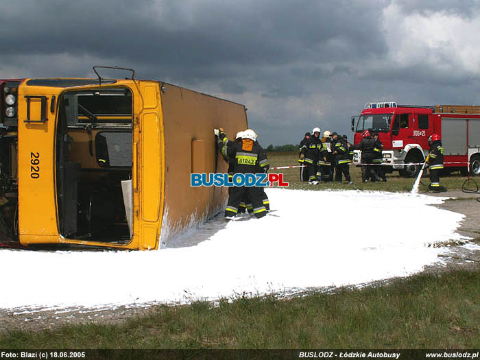 Jelcz M11 #2920, 18.06.2005r. Lotnisko Lublinek. Foto: Blazi (c)