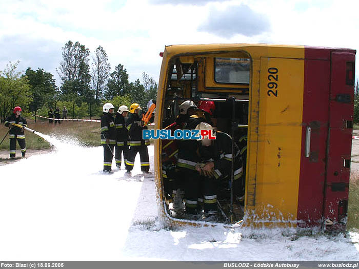 Jelcz M11 #2920, 18.06.2005r. Lotnisko Lublinek. Foto: Blazi (c)