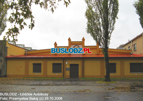 Budynek Muzeum Komunikacji Miejskiej, 29.10.2005r. - ul. Wierzbowa 51. Foto: Przemysaw Bakaj (c)