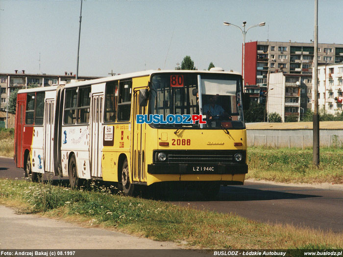 Ikarus 280.26 #2088 [80], 08.1997r. ul. Popieuszki. Foto: Andrzej Bakaj (c)