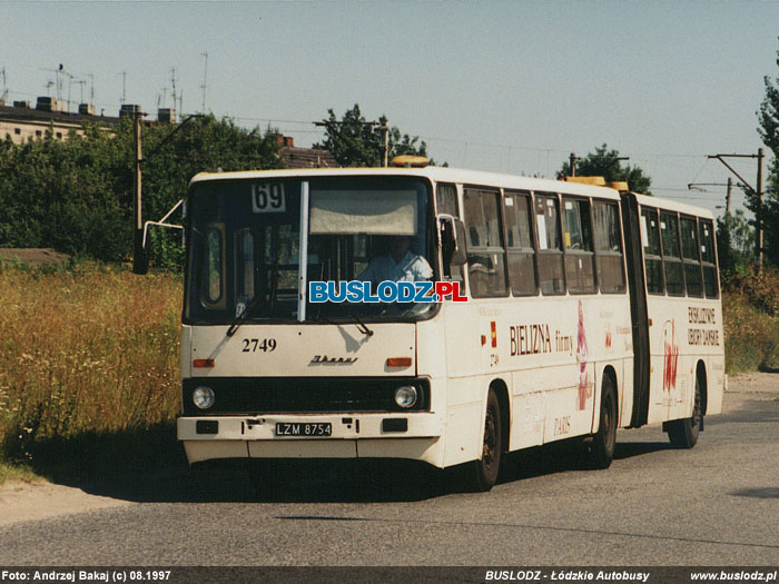 Ikarus 280.26 #2749 [69], 08.1997r. ul. Nowe Sady. Foto: Andrzej Bakaj(c)