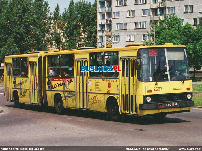 Ikarus 280.26 #2697 [52], 05.1998r. ul. Paderewskiego/ Karpacka. Foto: Andrzej Bakaj (c)