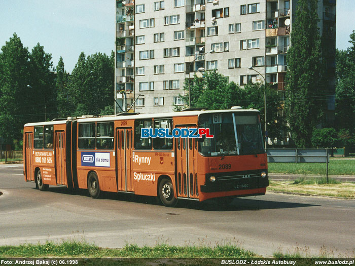 Ikarus 280.26 #2089 [61], 06.1998r. ul. Paderewskiego/ Karpacka. Foto: Andrzej Bakaj (c)