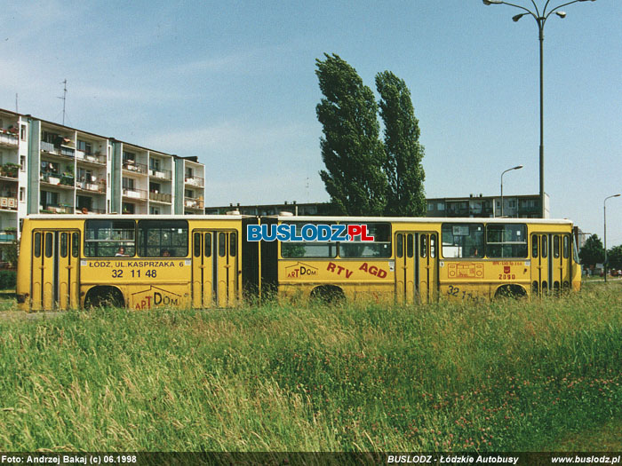 Ikarus 280.57 #2090 [86], 06.1998r. Kracwka - ul. Maratoska/ Popieuszki. Foto: Andrzej Bakaj (c)