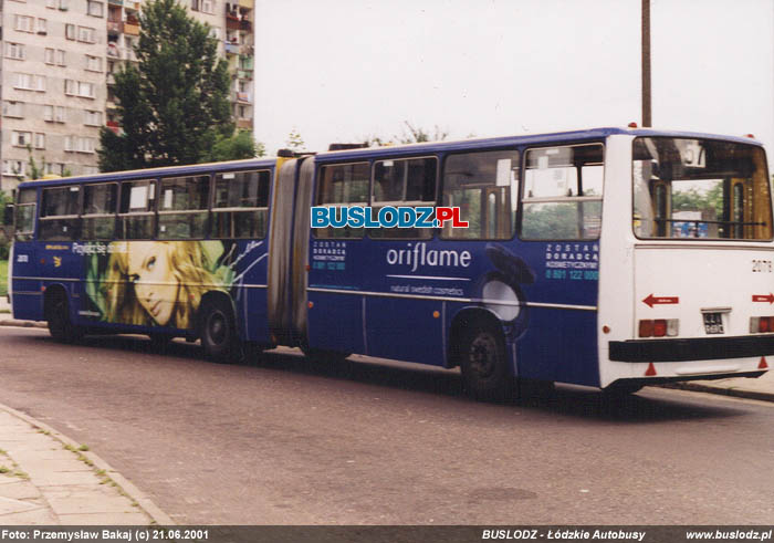 Ikarus 280.26 #2078 [57], 21.06.2001r. ul. Paderewskiego/ Karpacka. Foto: Przemysaw Bakaj (c)