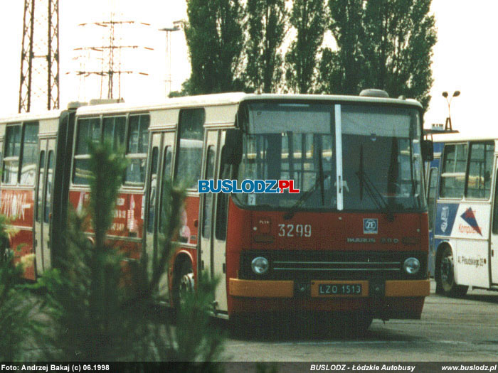 Ikarus 280.37 #3299 [-], 06.1998r. Teren zajezdni ul. Limanowskiego. Foto: Andrzej Bakaj (c)