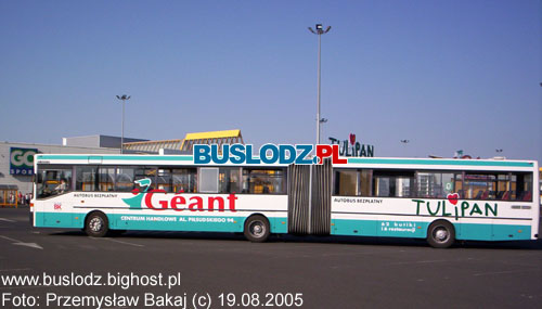 MERCEDES BENZ O405G #ELW 12HF [GEANT - RDMIECIE], 19.08.2005r. - Plac postojowy przed hipermarketem TULIPAN. Foto: Przemysaw Bakaj