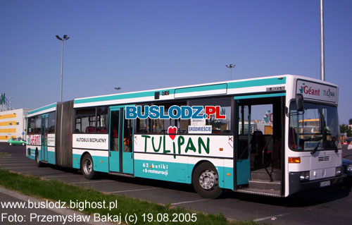 MERCEDES BENZ O405G #ELW 12HF [GEANT - RDMIECIE], 19.08.2005r. - Plac postojowy przed hipermarketem TULIPAN. Foto: Przemysaw Bakaj