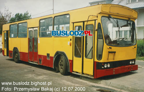 Jelcz M11 #ex2612, w dniu 12.07.2000r., kracwka, ul. witezianki. Foto: Przemysaw Bakaj (c)