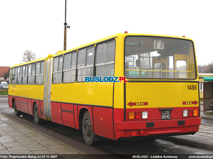 Ikarus 280.37C #1486 [77], 07.11.2007r. Kracwka, ul. Puszkina/ Rokiciska. Foto: Przemysaw Bakaj (c)