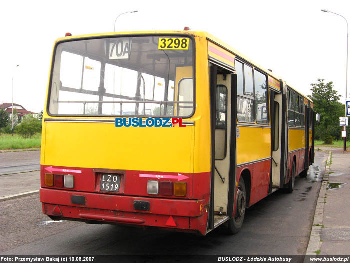 Ikarus 280.37 #3298'', [70A], 10.08.2007r. Kracwka - Szpital C.Z.M.P. Foto: Przemysaw Bakaj (c)