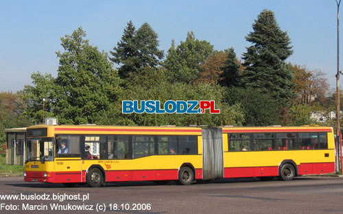 Jelcz M181MB2 #1696 [77], 18.10.2006r., Kracwka, ul. Puszkina. Foto: Marcin Wnukowicz (c).