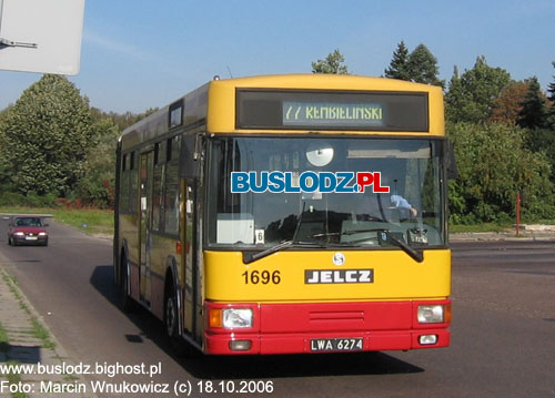 Jelcz M181MB2 #1696 [77], 18.10.2006r., Kracwka, ul. Puszkina. Foto: Marcin Wnukowicz (c).