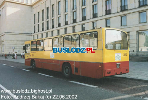 Jelcz M11 #2902 [ART], w dniu 22.06.2002r., Plac Dbrowskiego. Foto: Andrzej Bakaj (c)