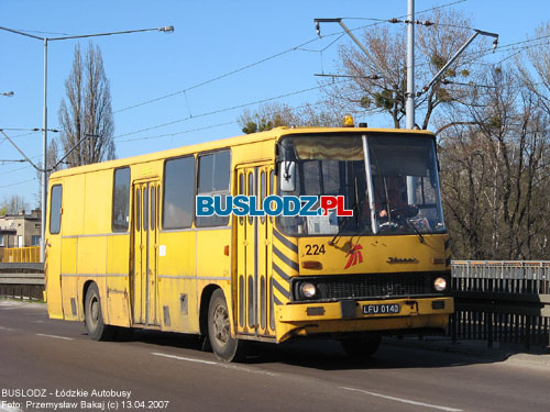 Ikarus 260 #224, 13.04.2007r., ul. Kopciskiego/ Tuwima. Foto: Przemysaw Bakaj (c)