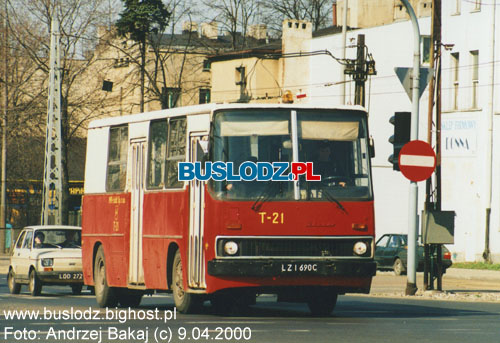 Ikarus #T-21, 9.04.2000r. - ul. Przybyszewskiego/Al. Rydza-migego. Foto: Andrzej Bakaj (c).