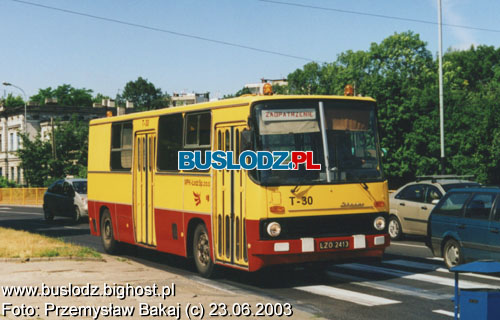 Ikarus #T-30, 23.06.2003r. - ul. Pabianicka/ Rondo Lotnikw Lwowskich. Foto: Przemysaw Bakaj (c).