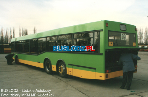 Neoplan N4020 #1363 [-], 199?r. - ZKA-3, ul. Limanowskiego. Foto: zbiory MKM MPK-d (c). Dziki uprzejmoci Wodzimierza Hyego.