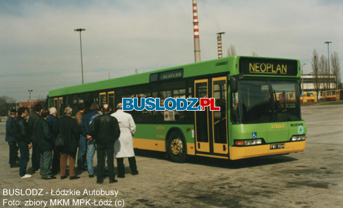 Neoplan N4020 #1363 [-], 199?r. - ZKA-3, ul. Limanowskiego. Foto: zbiory MKM MPK-d (c). Dziki uprzejmoci Wodzimierza Hyego.