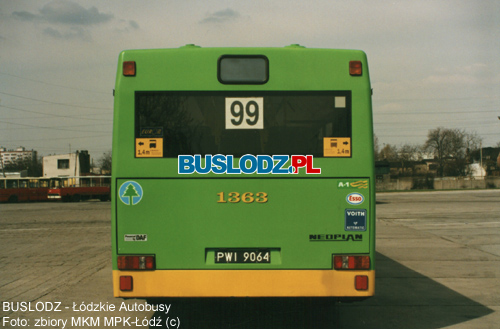 Neoplan N4020 #1363 [-], 199?r. - ZKA-3, ul. Limanowskiego. Foto: zbiory MKM MPK-d (c). Dziki uprzejmoci Wodzimierza Hyego.