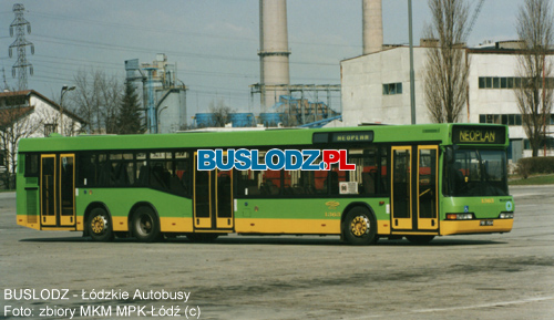 Neoplan N4020 #1363 [-], 199?r. - ZKA-3, ul. Limanowskiego. Foto: zbiory MKM MPK-d (c). Dziki uprzejmoci Wodzimierza Hyego.