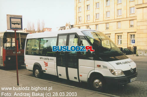 Mercedes Benz Sprinter #AK KK86(D) [56], 28.03.2003r. - Plac Dbrowskiego. Foto: Andrzej Bakaj (c).