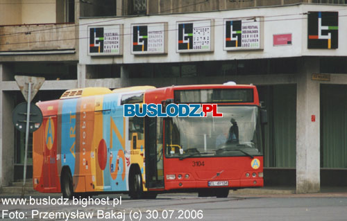 Volvo 7000 #3104 [ART], w dniu 30.07.2006r., Plac Wolnoci. Foto: Przemysaw Bakaj