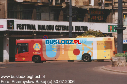 Volvo 7000 #3104 [ART], w dniu 30.07.2006r., Plac Wolnoci. Foto: Przemysaw Bakaj