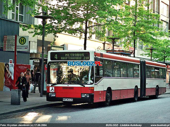 Mercedes-Benz O405GN #7119 [4], 17.05.2004r., Hamburg. Mercedes jeszcze w Hamburgu. Foto: Krystian Jacobson (c)